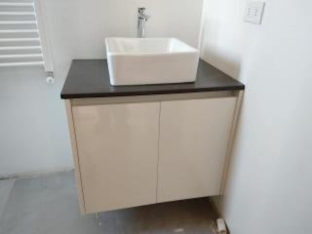 BAÑO SERVICIO F1 Placeholder